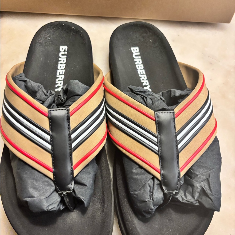 Burberry Men’s 3D Icon Stripe Thong Sandal - Picture 3 of 12